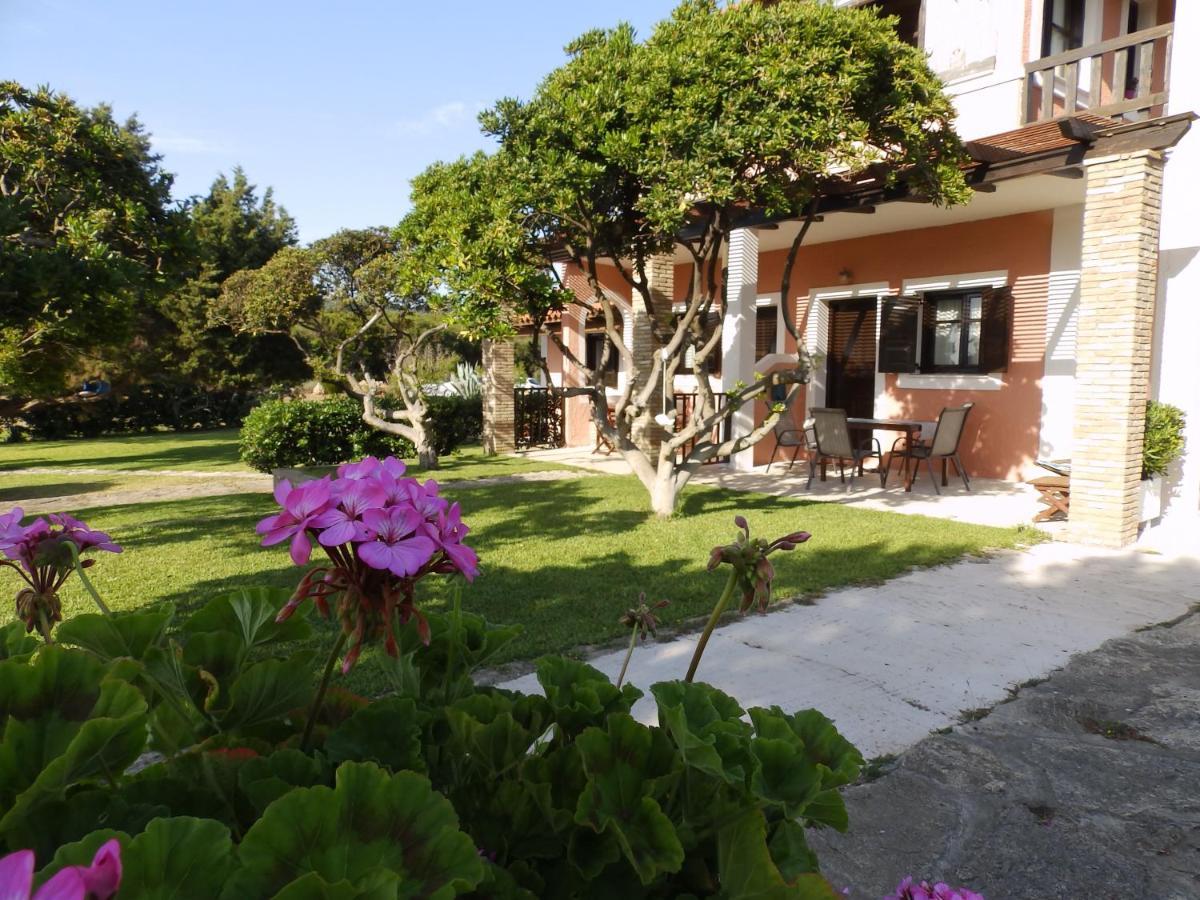 Genari Beach Apartments Levendokhórion 外观 照片